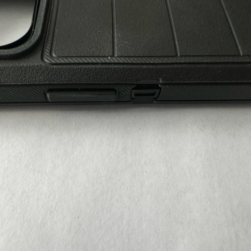 OtterBox Defender Pro Case for Apple iPhone 15 Plus / iPhone 14 Plus‎